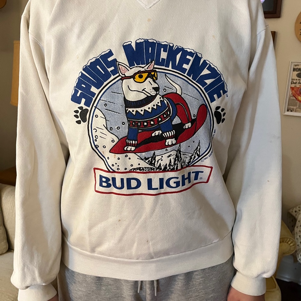 Vintage 1987 Spuds MacKenzie Bud Light pullover.